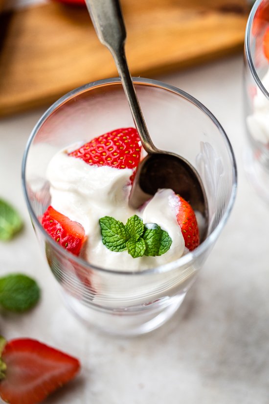 Strawberries and sour cream