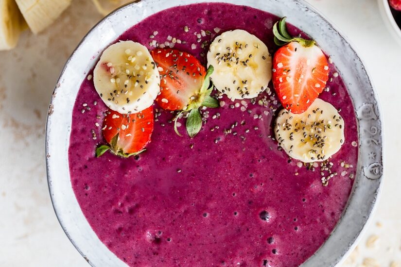Smoothie Bowl with Berries and Bananas